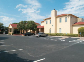 Гостиница Days Inn by Wyndham Georgetown  Джорджтаун